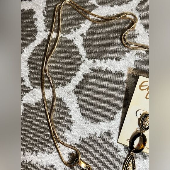 Jewelry set: NWT Erica Lyons necklace and earrings, tortoise accents w gold tone - Picture 5 of 7